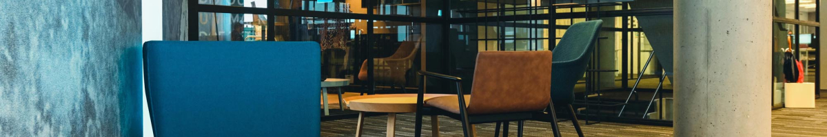 Zithoek van kantoorpand