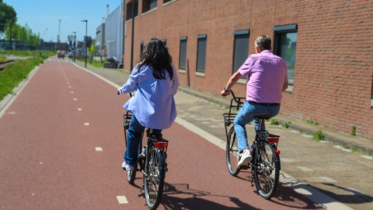 foto collega's op de fiets